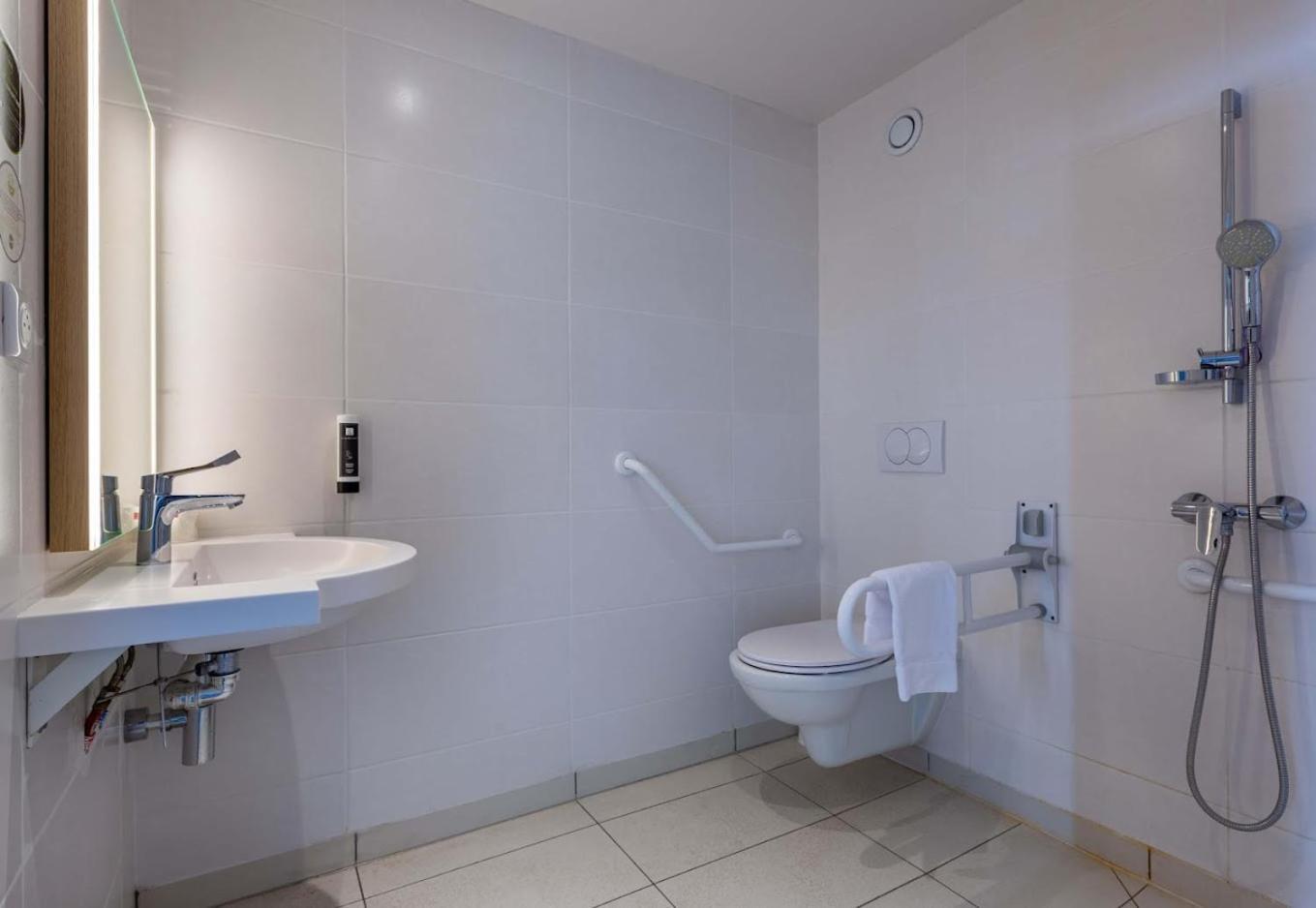 B&B Hotel Chartres Oceane Kültér fotó