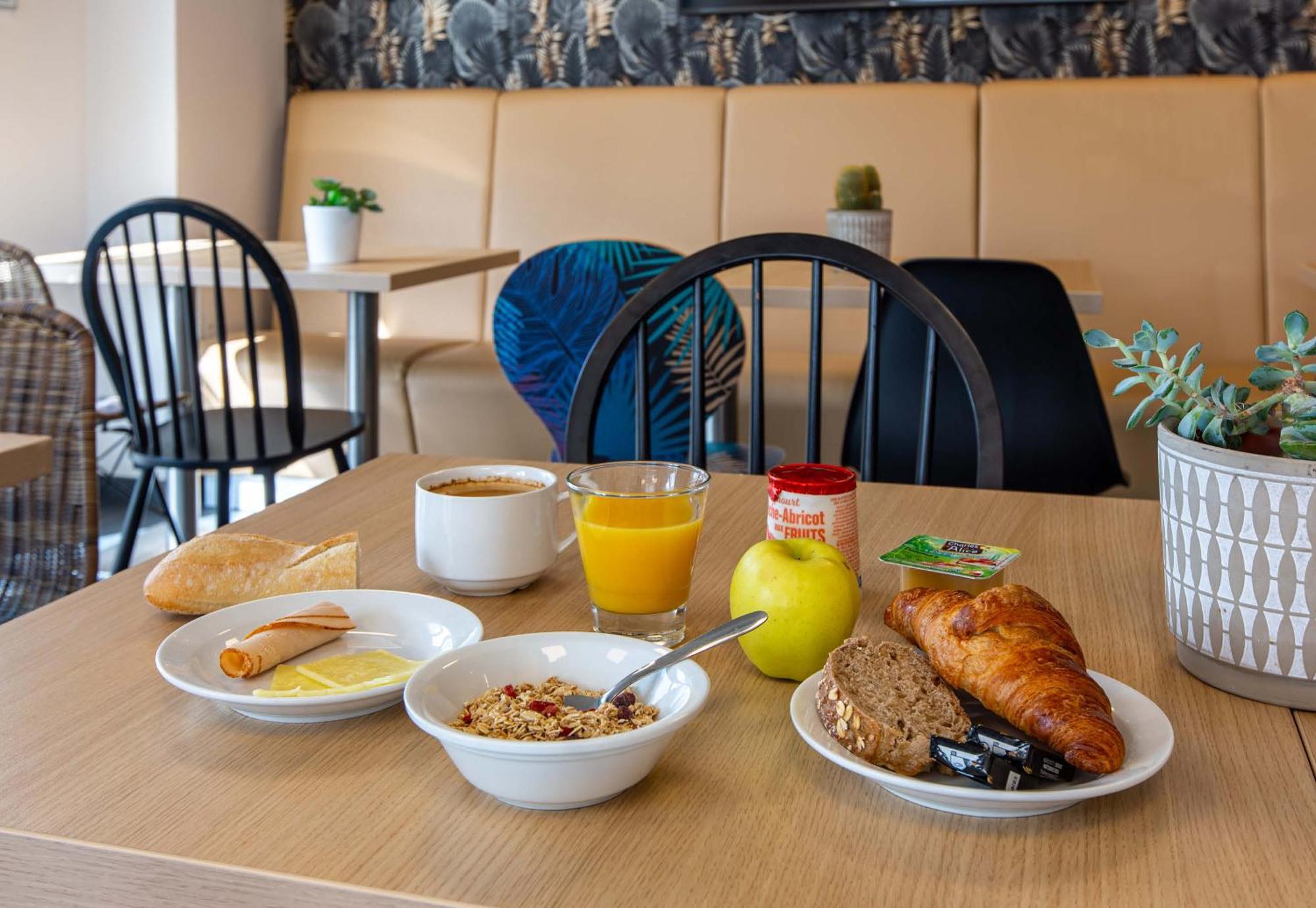 B&B Hotel Chartres Oceane Kültér fotó